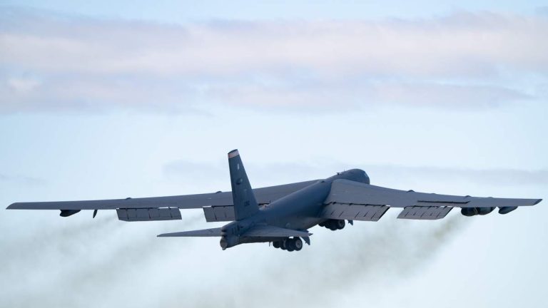 B52 Stratofortress Crashes After Taking Off at Edwards Air Force Base