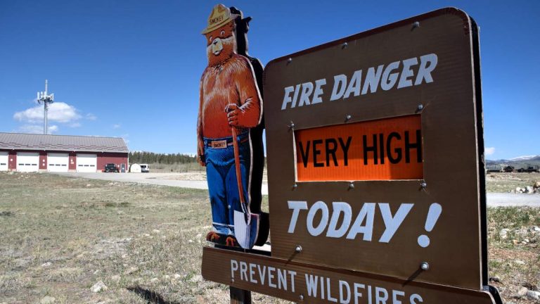 Colorado Wildfires Burn Over 40K Acres