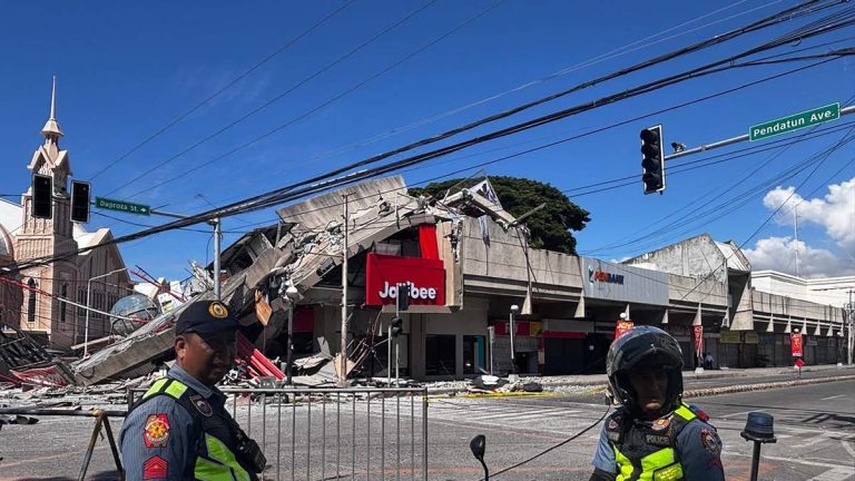 Over A Dozen Killed As Magnitude 7.8 Quake Hits The Philippines