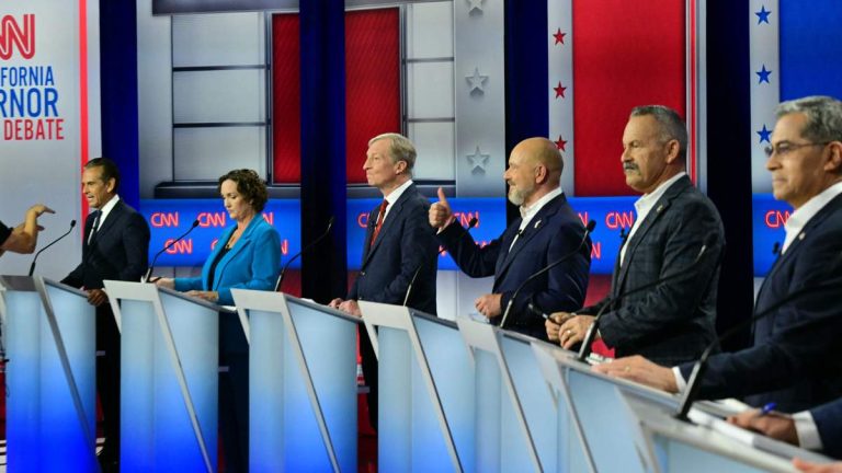 Two Democrats, Republican Locked in Close Race For Governor