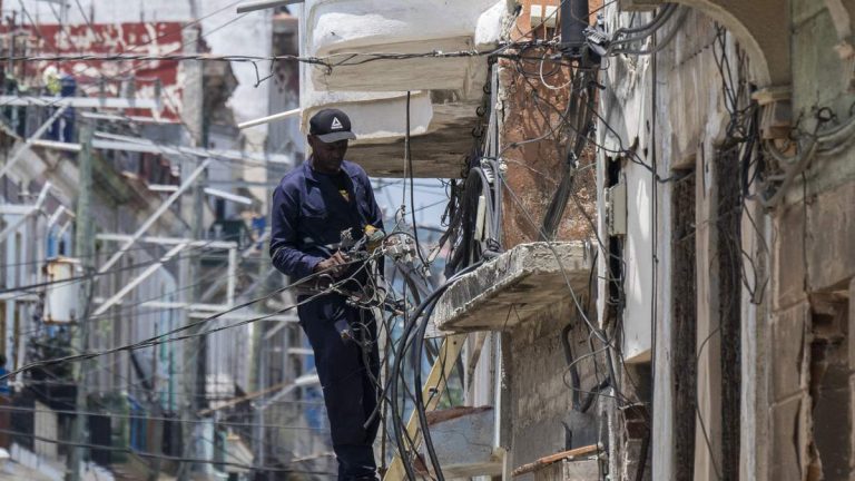 Cuba Working To Restore Power