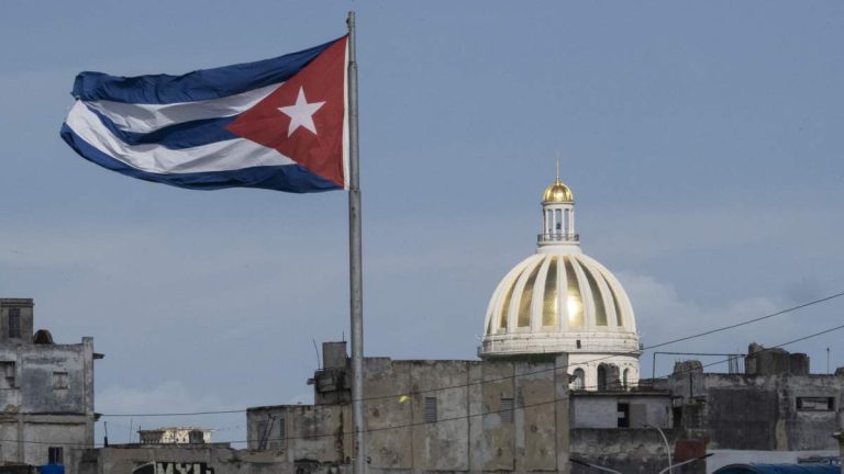 Cuba’s National Electrical Grid Collapses, Leaving Millions Without Power