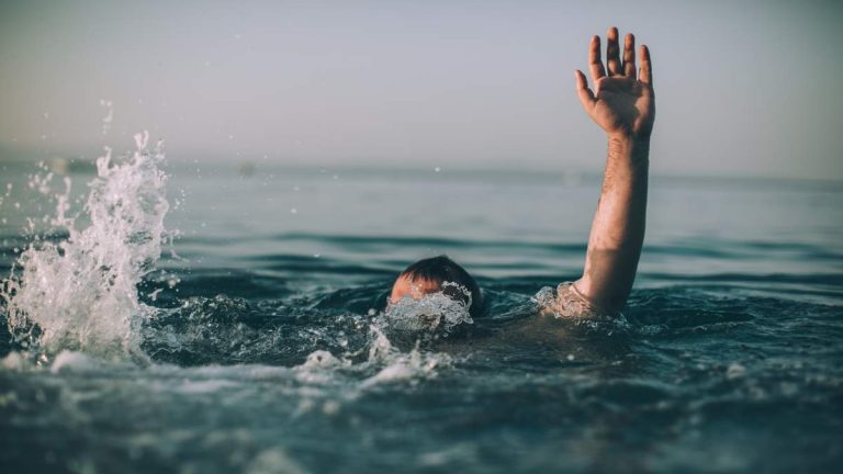 Five People Killed While Trying To Save Struggling Swimmer