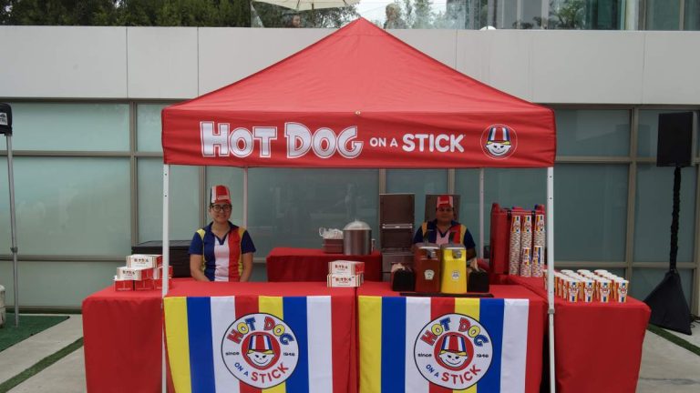 Hot Dog on a Stick Plans Major Comeback