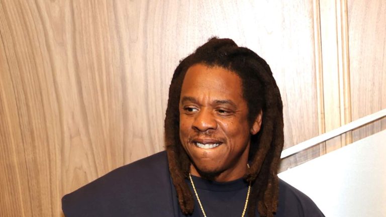 Jay Z Concert Goers Wait Hours Following Breach