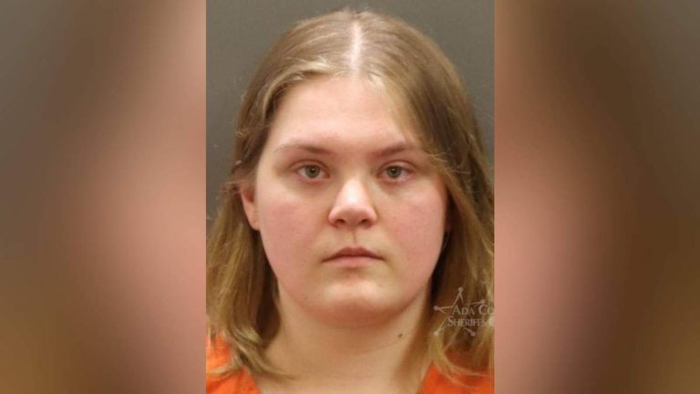 Mom Who Claimed Her Toddlers Died After Vaccinations Charged With Murder