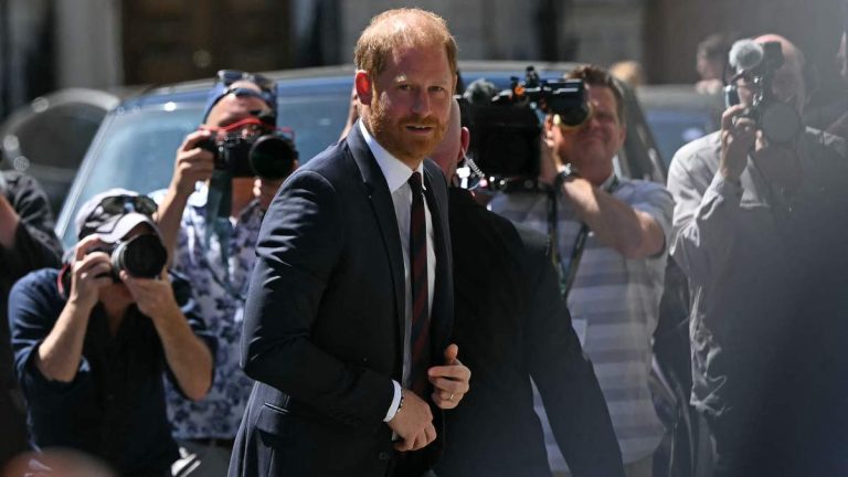 Prince Harry Loses Privacy Lawsuit Against Daily Mail