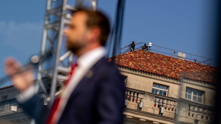 Secret Service Agent Under Investigation For Alleged Security Leak