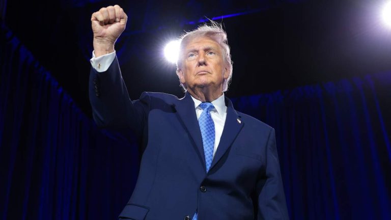 Trump Announces Midterm Convention In Dallas