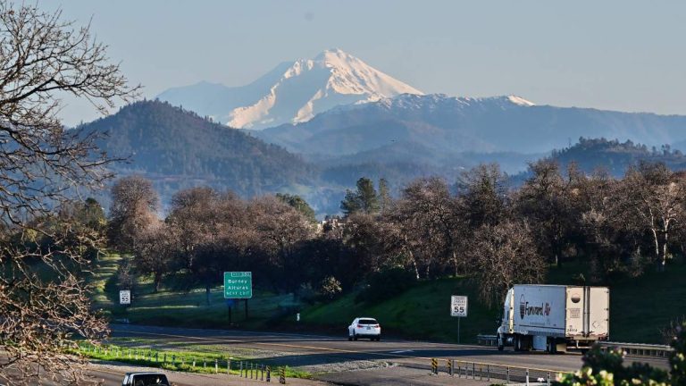 Woman Survives 1,500-Foot Fall On Mt. Shasta