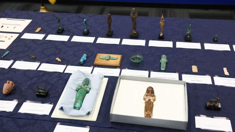FBI in LA Returns Ancient Artifacts to Egyptian Officials