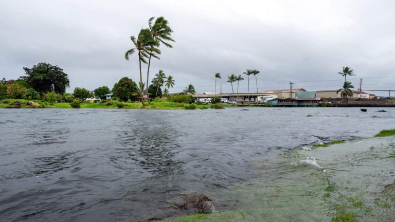 Tropical Storm Moke Brings Heavy Rain To Hawaii